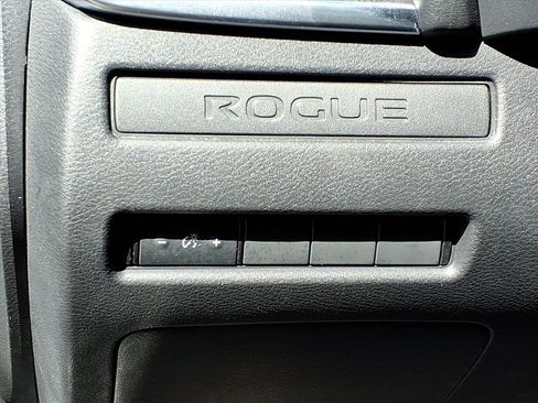 Used 2023 Nissan Rogue S image 20