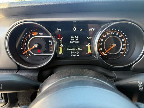 Used 2022 Jeep Wrangler Willys image 13