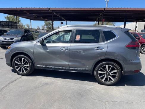 Used 2019 Nissan Rogue SL AWD/4WD image 6