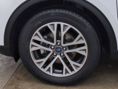 Used 2022 Ford Escape SEL w/ Class II Trailer Tow Package image 13