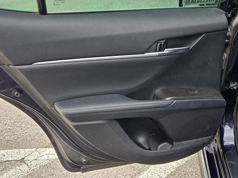 Used 2022 Toyota Camry XSE FWD image 15