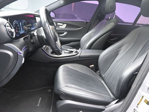 Used 2020 Mercedes-Benz E 350 Sedan w/ Premium Package image 18