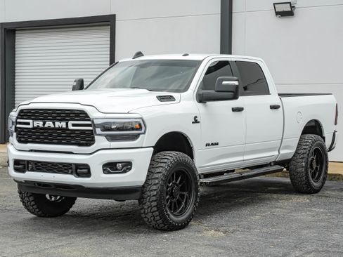 Used 2024 RAM 2500 Big Horn w/ Off Road Package AWD/4WD image 1