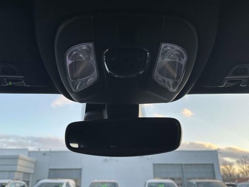 Used 2024 Jeep Compass Limited image 29