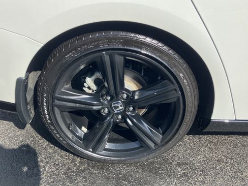 Used 2025 Honda Accord Sport image 13