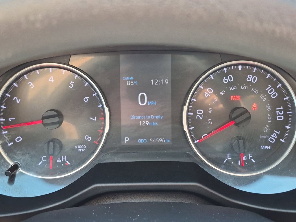Used 2020 Toyota RAV4 LE FWD image 20