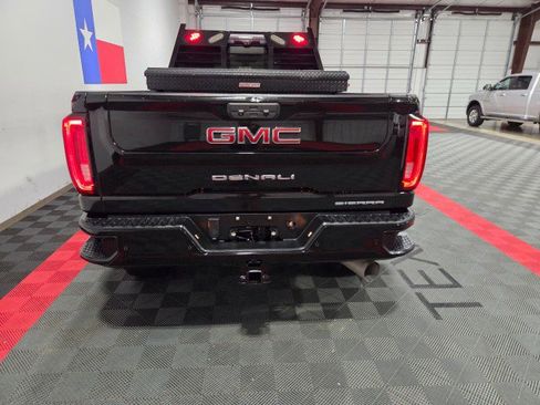 Used 2021 GMC Sierra 2500 Denali w/ Denali Black Diamond Edition image 27