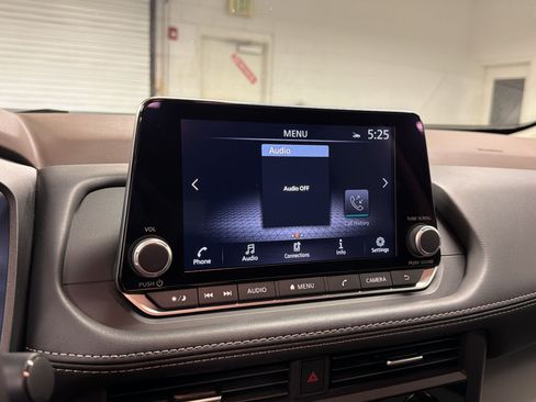 Used 2023 Nissan Rogue SV FWD image 20