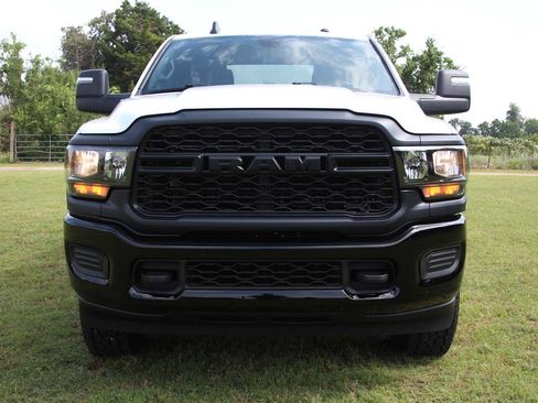 Used 2024 RAM 2500 Tradesman AWD/4WD image 2