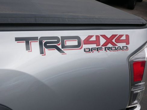 Used 2021 Toyota Tacoma TRD Off-Road AWD/4WD image 10