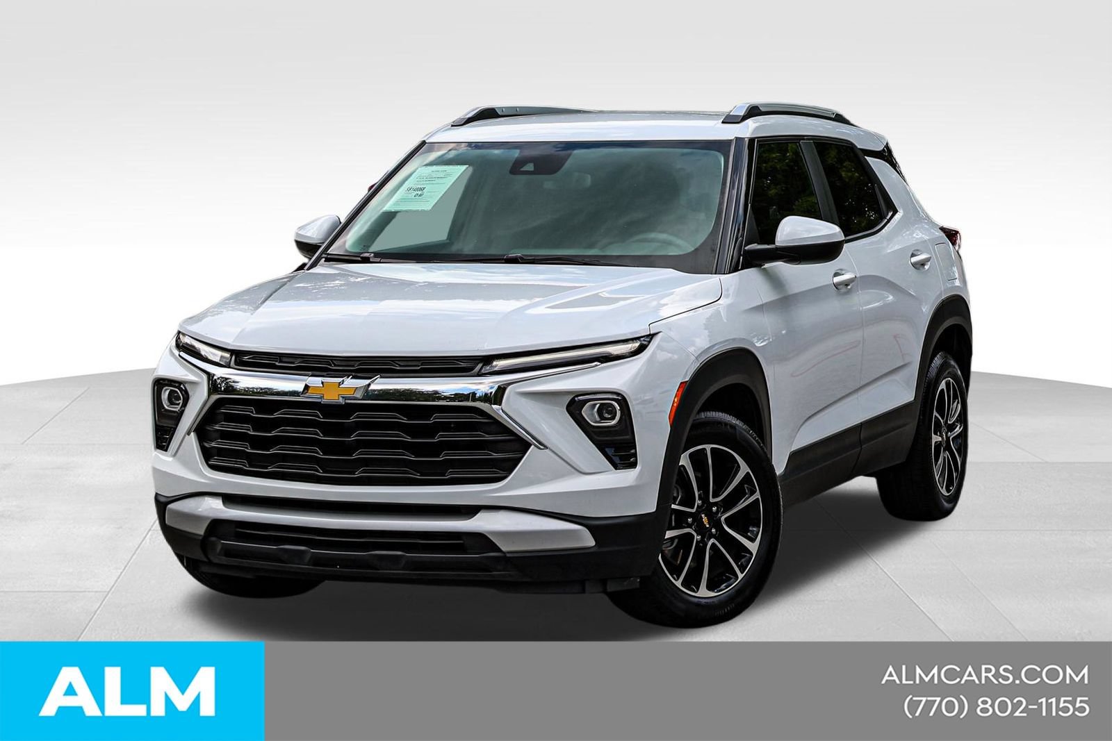 Used 2025 Chevrolet TrailBlazer LT FWD image 1