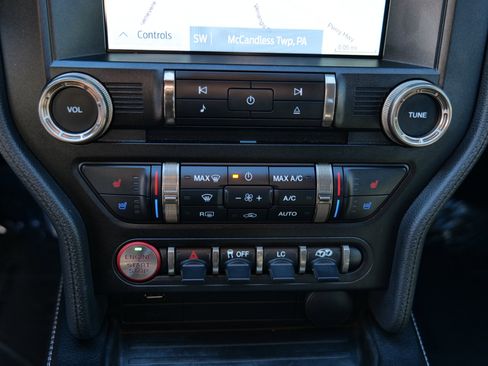 Used 2020 Ford Mustang Shelby GT350 w/ Technology Package image 31