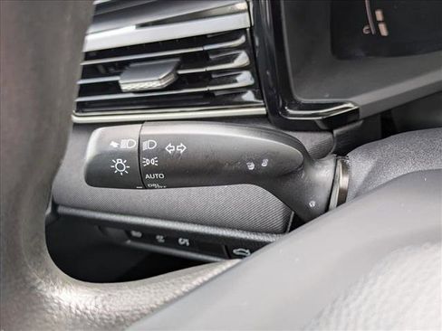 Used 2025 Toyota Camry LE image 15