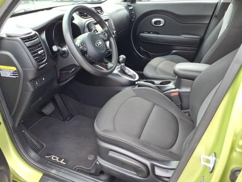 Used 2019 Kia Soul + FWD image 12