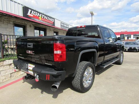 Used 2015 GMC Sierra 2500 Denali w/ Duramax Plus Package AWD/4WD image 4