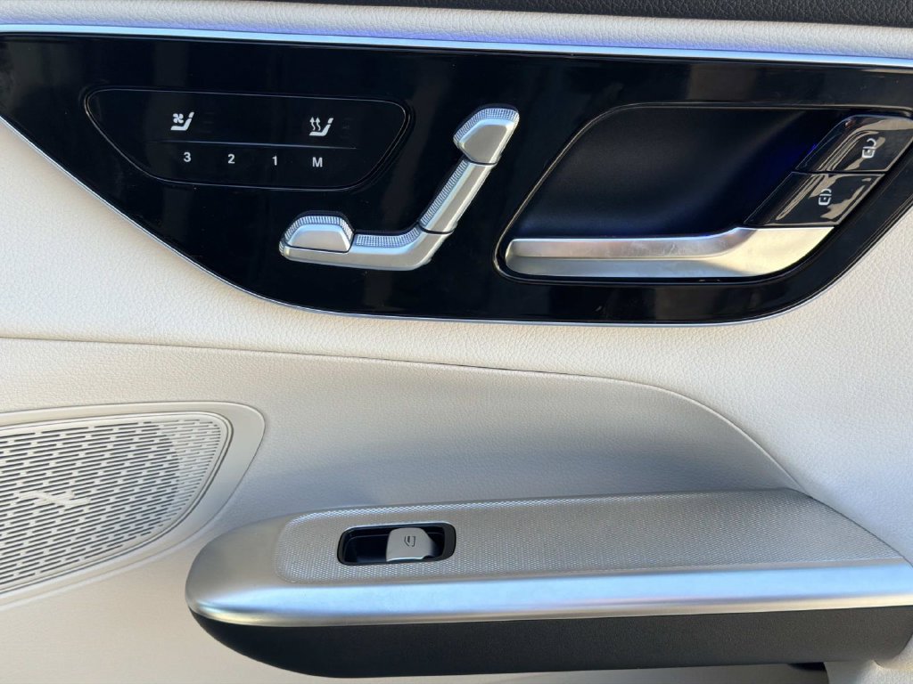 Used 2026 Mercedes-Benz GLC 300 image 15