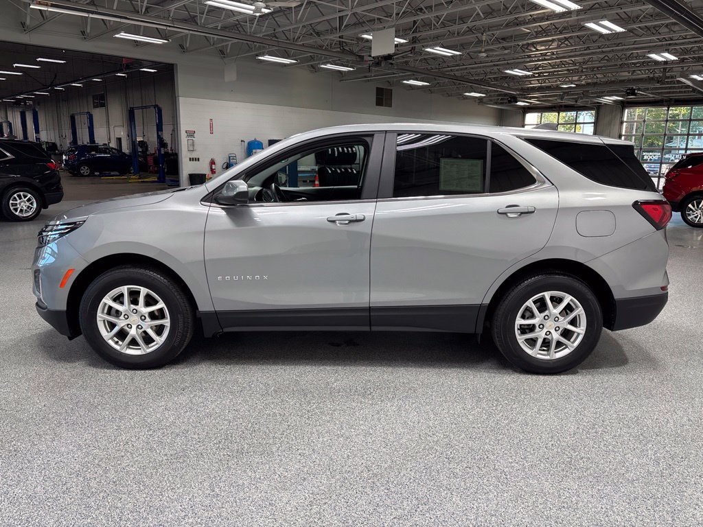 Used 2024 Chevrolet Equinox LT AWD/4WD image 4