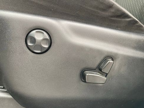 Used 2021 Jeep Grand Cherokee Laredo image 14