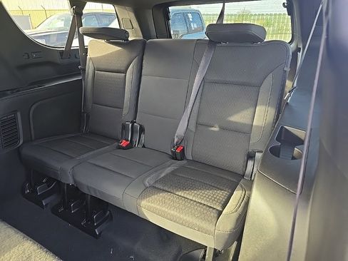 Used 2023 GMC Yukon XL SLE image 15