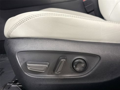 Certified 2025 Toyota RAV4 XLE Premium image 30