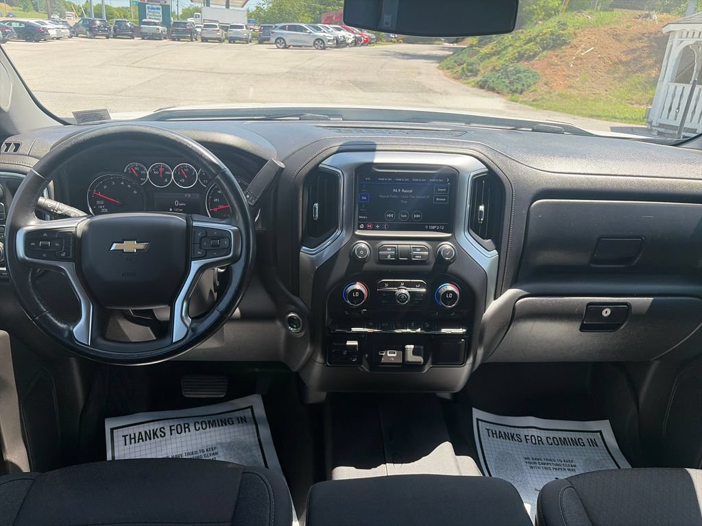 Used 2020 Chevrolet Silverado 1500 LT w/ All-Star Edition AWD/4WD image 13
