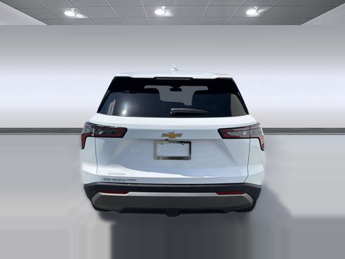 Used 2025 Chevrolet Equinox LT AWD/4WD image 9