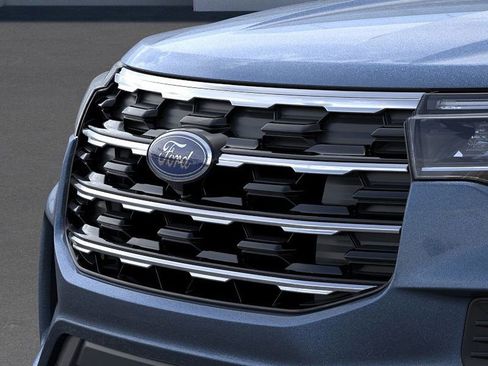 New 2025 Ford Explorer Active image 17