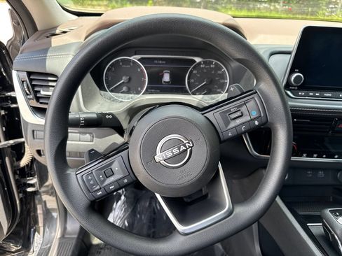 Used 2023 Nissan Rogue SV FWD image 16