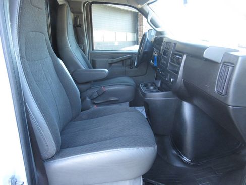 Used 2024 Chevrolet Express 2500 w/ Driver Convenience Package RWD image 6