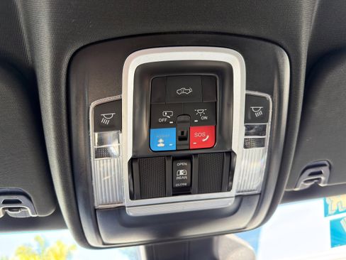 Used 2025 RAM 1500 Laramie image 36