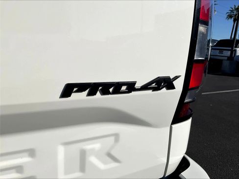 Used 2024 Nissan Frontier PRO-4X w/ Technology Package image 10