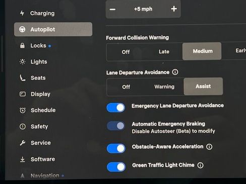 Used 2023 Tesla Model Y Long Range image 18