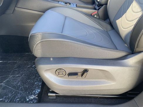 New 2026 Volkswagen Tiguan SE R-Line image 16