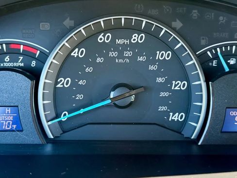 Used 2014 Toyota Camry LE image 20