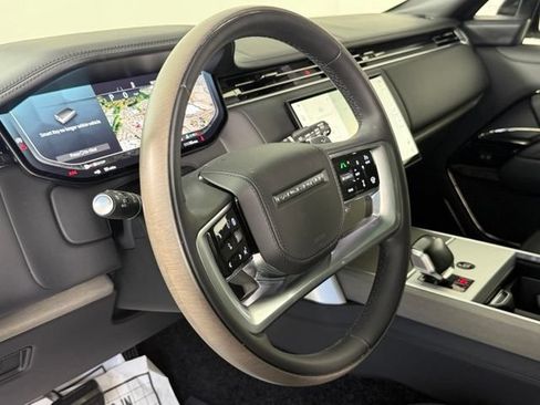 New 2026 Land Rover Range Rover SV AWD/4WD image 18