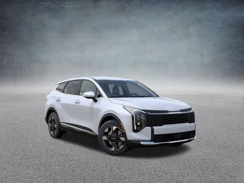 Used 2026 Kia Sportage LX image 8