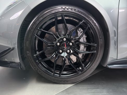 Used 2024 Chevrolet Corvette Z06 w/ Z07 Performance Package RWD image 4