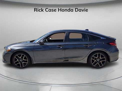 Certified 2024 Honda Civic Sport Touring image 4