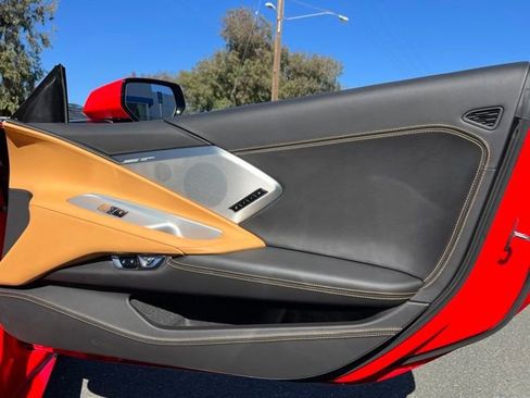 Used 2022 Chevrolet Corvette Stingray Premium Conv w/ Z51 Performance Package RWD image 29