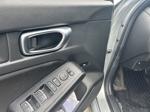 Used 2025 Honda Civic Sport image 13