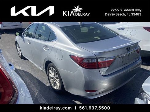 Used 2013 Lexus ES 300h w/ Luxury Pkg image 9