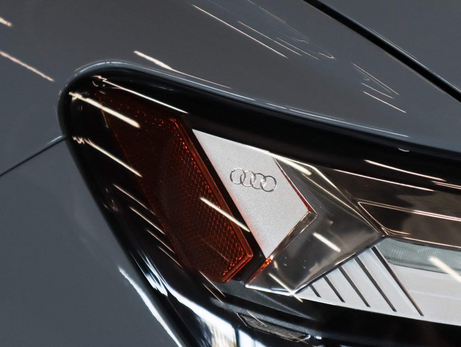 Used 2023 Audi Q4 e-tron Premium Plus AWD/4WD image 27