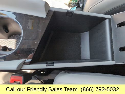 Used 2024 Hyundai Elantra Limited FWD image 25