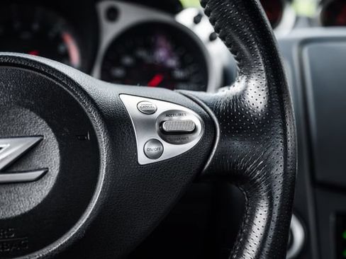 Used 2013 Nissan 370Z Coupe RWD image 52