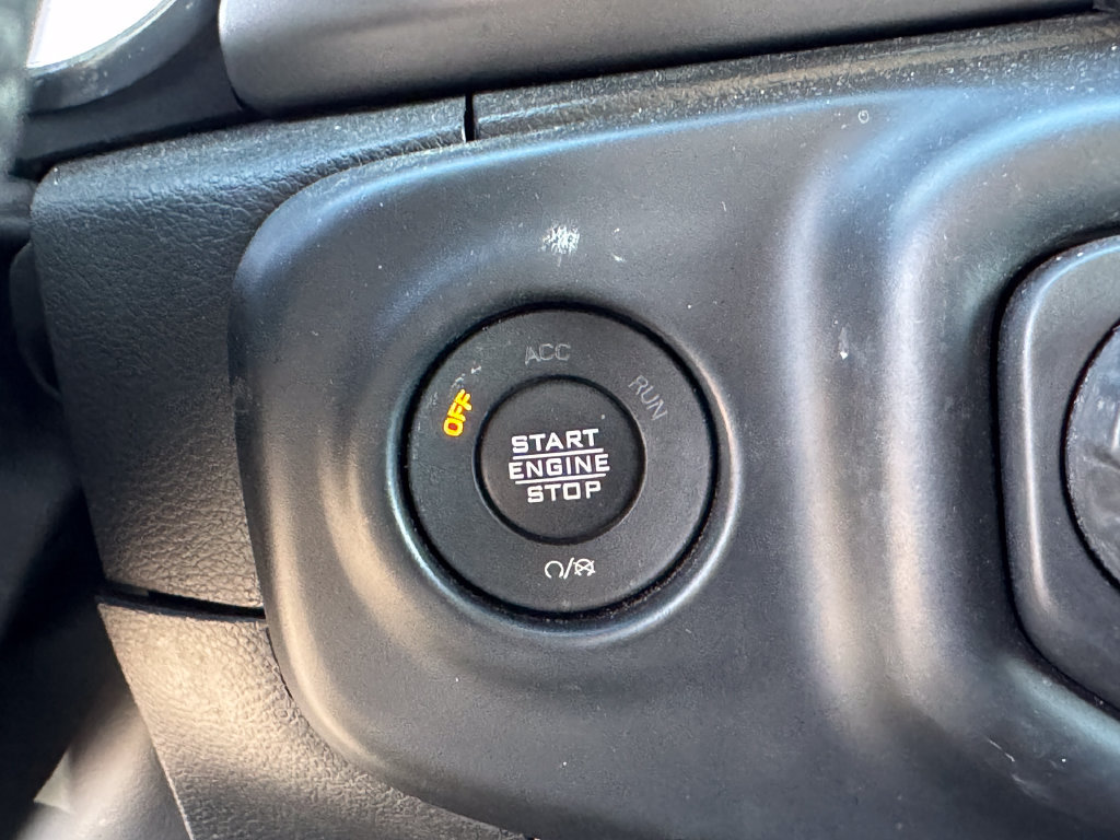Used 2022 Jeep Wrangler Sport AWD/4WD image 12