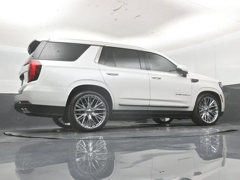 Used 2025 GMC Yukon Denali Ultimate AWD/4WD image 52