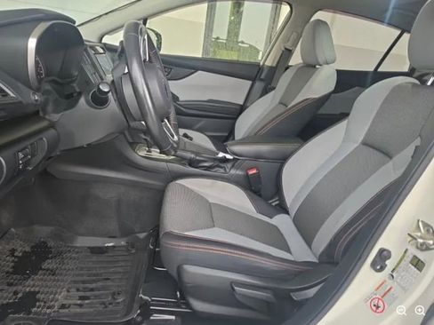 Used 2019 Subaru Crosstrek 2.0i Premium w/ Moonroof Package image 6