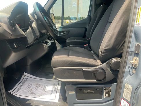Used 2019 Mercedes-Benz Sprinter 170 image 6
