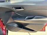 Used 2018 Toyota C-HR XLE image 3