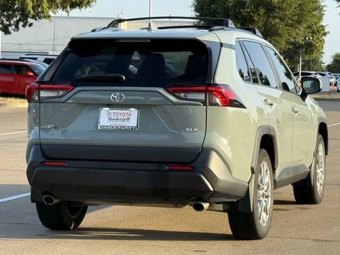 Used 2023 Toyota RAV4 XLE Premium FWD image 4